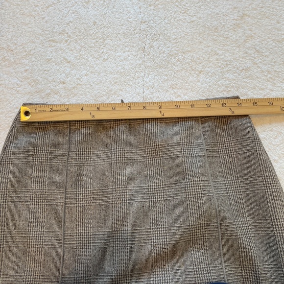 Ann Taylor Women's Skirt Size 8 Virgin Wool Blend Flare Lined Plaid Gray Career - Picture 8 of 11